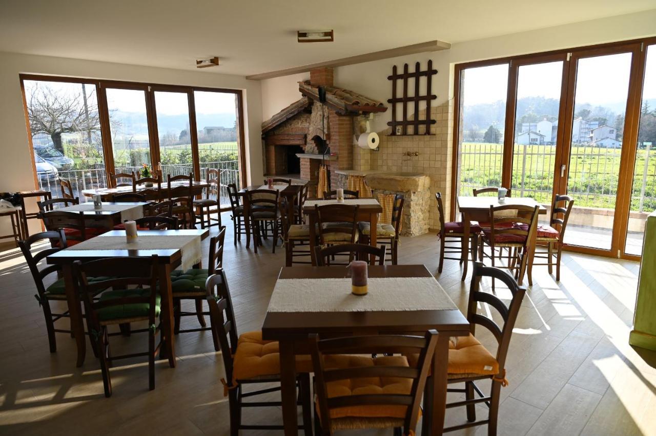 Agriturismo A Casa Mia Губио Екстериор снимка